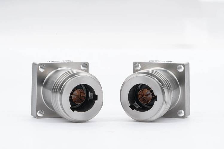 BIBIRNS IV 75Ω on left, BIRNS 1C 50Ω on right. (Photo: BIRNS)