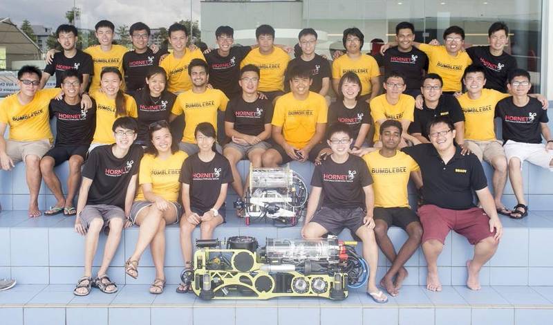 NUS’ Bumblebee Autonomous Underwater Vehicle Team (Photo: BlueView)