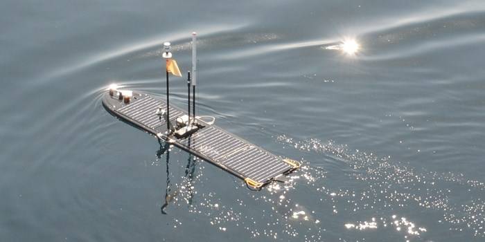Cefas’ Wave Glider Lyra sailing away on the start of the 41 day mission after being deployed from RV Cefas Endeavour. (Photo: Cefas)