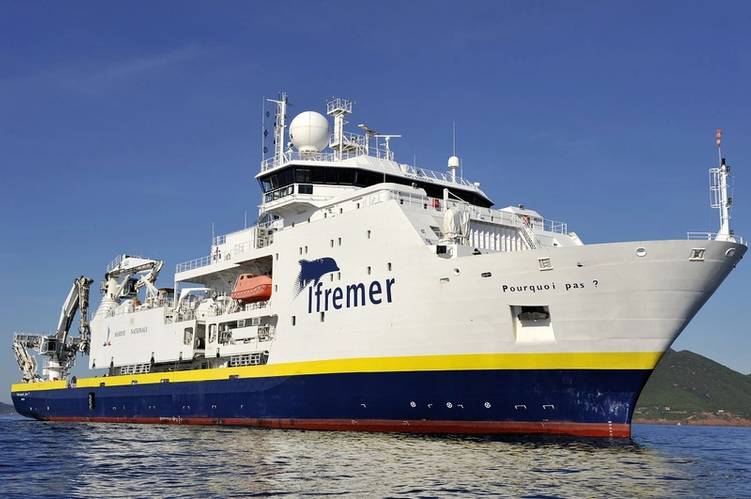 Copyright: Ifremer/Michel Gouillou. The Pourquoi Pas?, Ifremer’s largest and most recent research vessel, carried out the ocean research campaign BICOSE: 30 scientists spent one month in the middle of the Atlantic ocean, half-way between the Canary Islands and Guadeloupe.