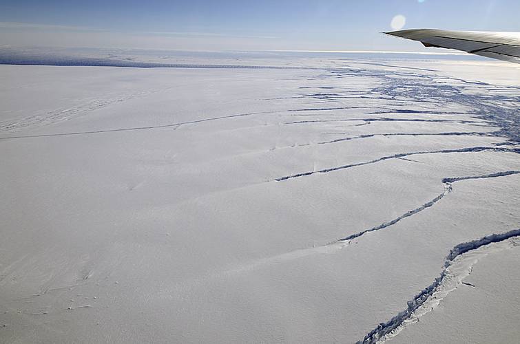 A crack in the Pine Island Glacier ice shelf seen by NASA on Oct. 14 (Image Credit: NASA / Michael Studinger)