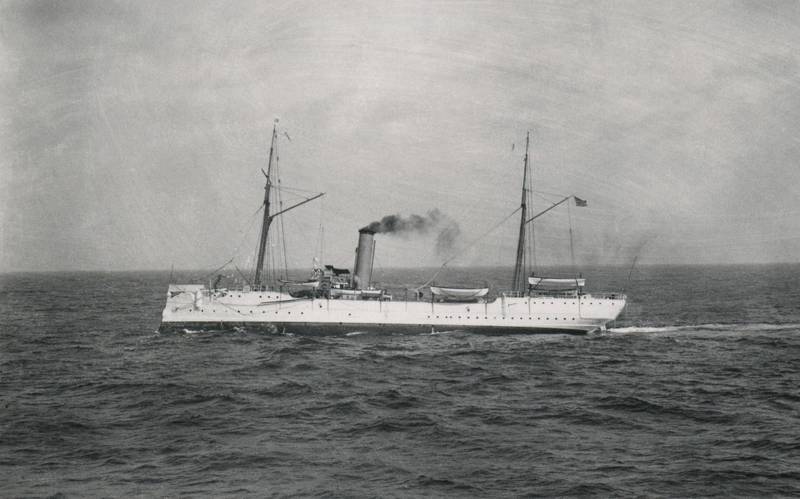 In 1914, USRC Cutter McCulloch was ordered to Mare Island Navy Shipyard where the cutter’s boilers were replaced, the mainmast was removed and the bowsprit shortened. In 1915, McCulloch became a US Coast Guard Cutter when the US Revenue Cutter Service and US Life-Saving Service were combined to create the United States Coast Guard. (Credit: Gary Fabian Collection)
