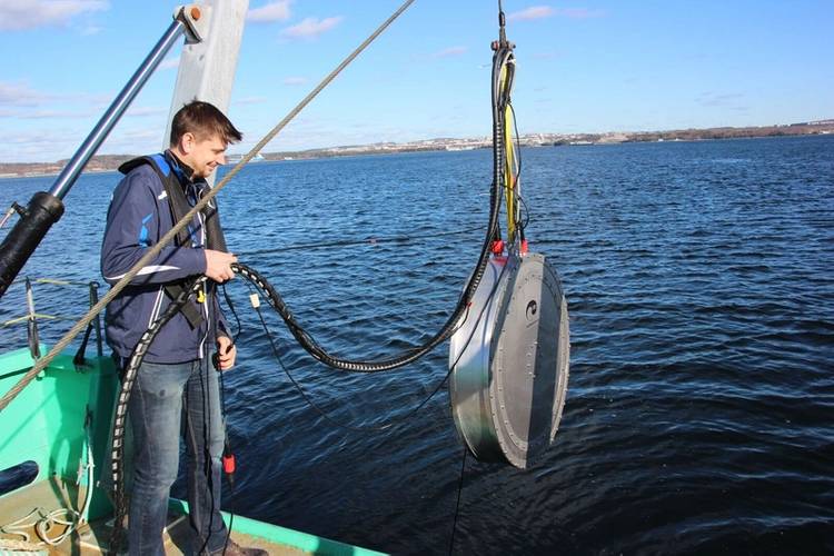 Deployment of a C-BASS VLF sound projector: a recent product launch from GeoSpectrum Technologies that fulfils a range of operational roles for the marine sector. Photo: GeoSpectrum Technologies.