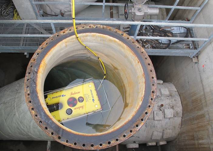 Falcon deployed into one of the three 5km feeder pipes in Lake Ontario, Canada.