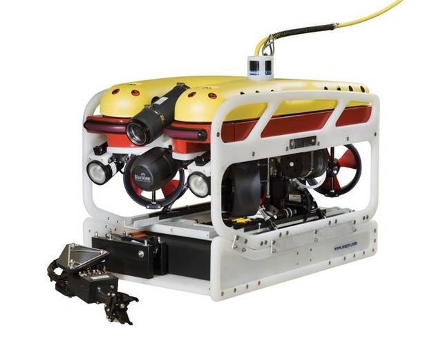 The Falcon can be fitted with a range of cameras for detailed hull inspection and deep seabed exploration, along with tools for handling items, rope cutting and cleaning. (Saab Seaeye)