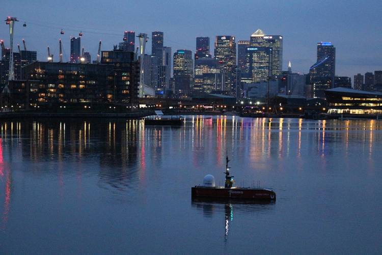 Fugro Sea-Kit with the city of London in the background. Photo Elaine Maslin