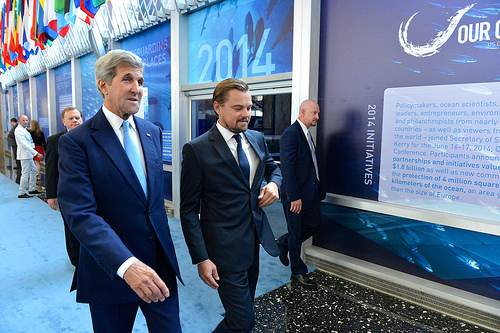 John Kerry and Leonardo DiCaprio at the 2016 Our Ocean Conference at the U.S. Department of State in Washington, D.C. on September 15, 2016. (Photo: U.S. State Department)