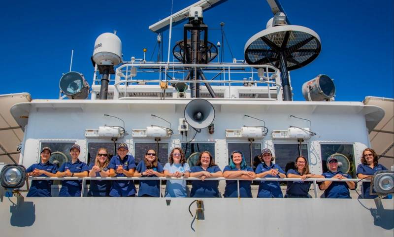 Leaders and crew aboard NOAA Ship Okeanos Explorer. Photo: NOAA