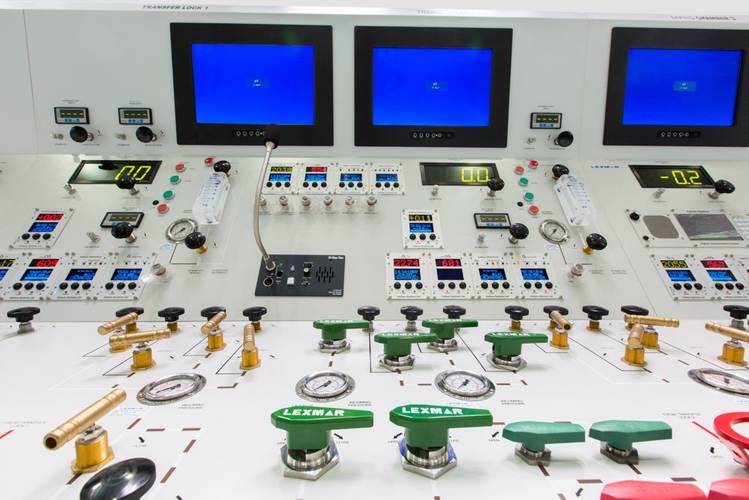 LEXMAR diving life support control panels  (Photo: Bureau Veritas)