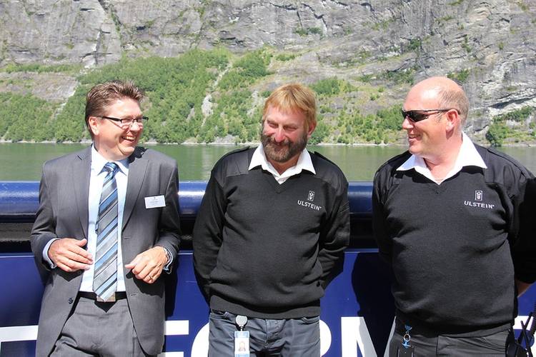 Managing director in Ulstein Verft, Kristian Sætre, with two of his yard colleagues, Svenn Harald Walaunet and Roy Voldsund. (Photo: Ulstein Group)