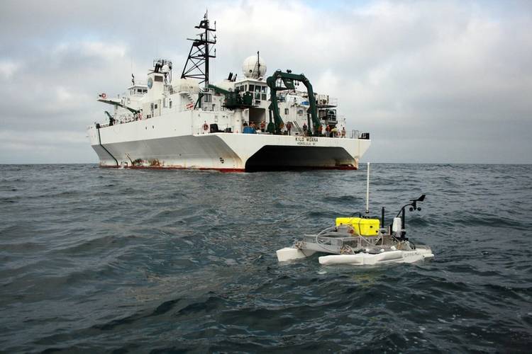 R/V Kilo Moana The ONR small waterplane area twin-hull oceanographic research ship R/V Kilo Moana takes part in the second Radiance in a Dynamic Ocean (RaDyO) program, an at-sea research experiment in Honolulu. Twenty-five researchers participated in the RaDyO experiment. Results from this project were expected to enhance our knowledge of imaging through the air-sea interface and through-the-surface optical communications. U.S. Navy Photo