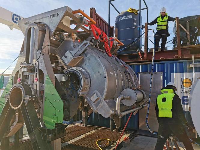The Nautilus being lowered into the water near Trondheim during tests. Image from Kongsberg Ferrotech.
