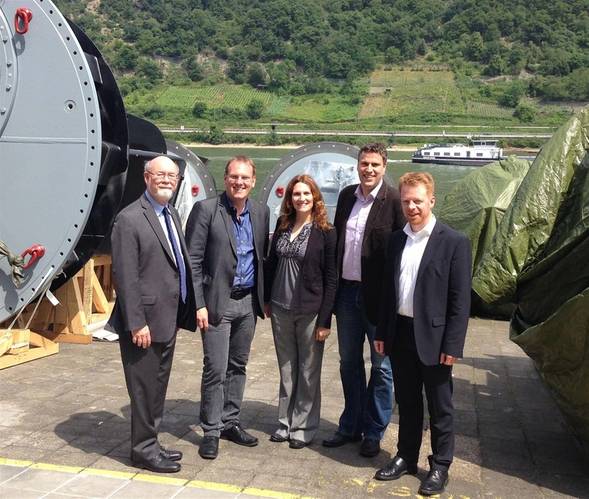 Nova Scotia’s Energy Minister Andrew Younger (second from left) visits the SCHOTTEL headquarters in Spay, Germany. Together with Bruce Cameron, and Sandra Farwell from the Nova Scotia Department of Energy, and Ralf Starzmann and Niels Lange from SCHOTTEL (from left to right) he discussed the BRTP project in the Bay of Fundy. (Image courtesy of SCHOTTEL)
