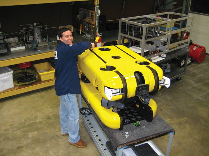 Oceaneering subsidiary Deep Sea Systems (DSSI) has designed and built the Sea Maxx Satellite Remotely Operated Vehicle (SAT-ROV) to work in tandem with work class ROVs at depths up to 4,400m. 