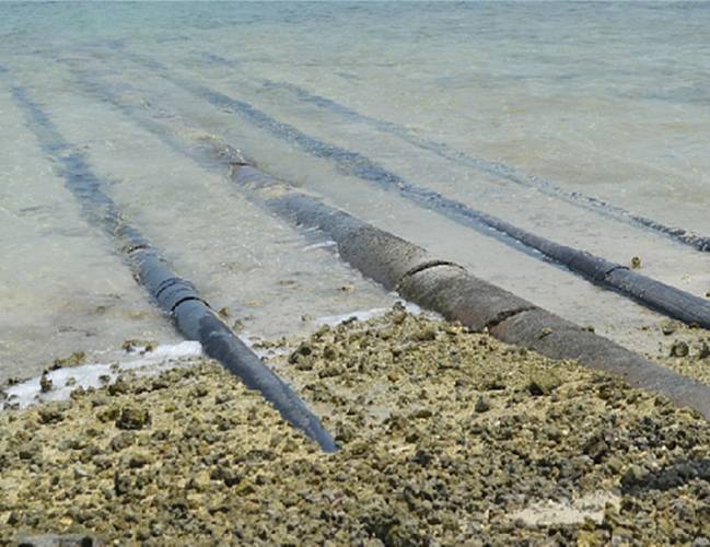 Pipeline in intertidal zone (Photo: Marsol International)