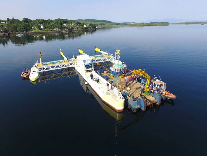 PLAT-I and the 15m Meercat workboat “Venetia” prior to disconnection from the mooring system during the demobilisation operation. Photo: ©SCHOTTEL HYDRO 