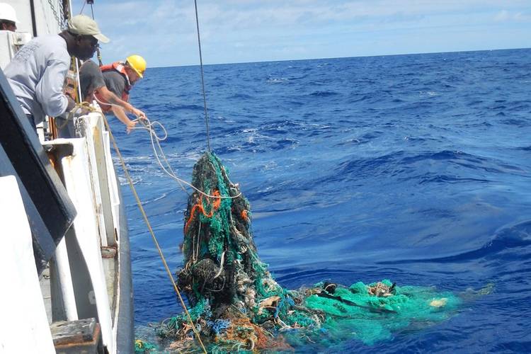 Researchers pull trash from the Pacific Ocean (Photo: The Ocean Cleanup Foundation)