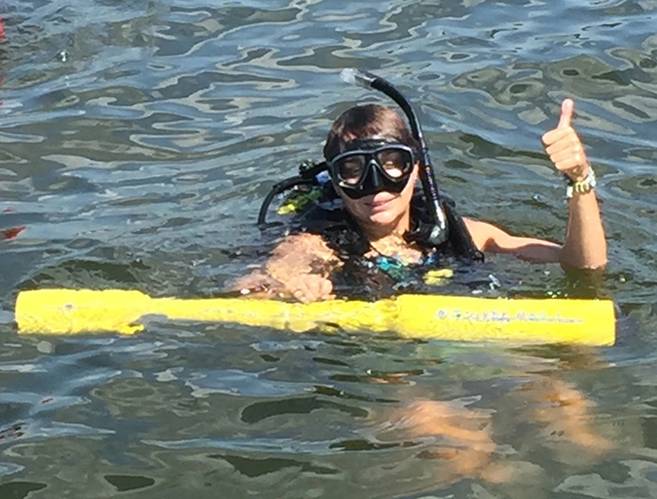 Student using the Diver Mag in summer field school (Photo: JW Fishers)