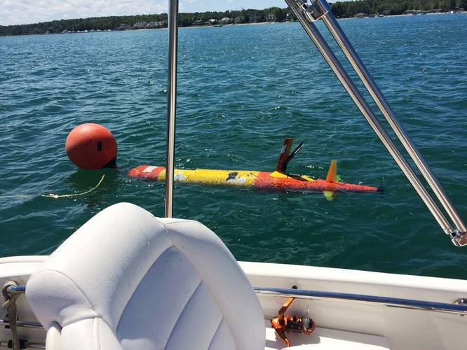 Tethys LRAUV in Lake Michigan during the “sea” trials.  (Credit: Brian Kieft © 2016 MBARI)