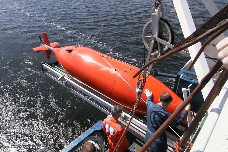 Sea trial in 2000 of the first HUGIN 3000 for offshore oil and gas.