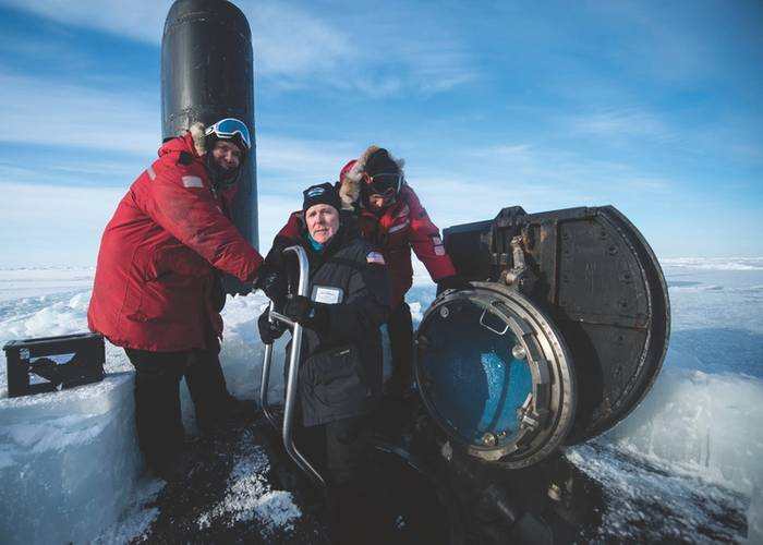 “While nominal force structure requirements for FY25 have not been determined, the Navy is committed to growing both the size and composition of the AUV force, said Secretary of the Navy (SECNAV) Ray Mabus, pictured in the Arctic Circle, greeting the captain and the chief of the boat as he boards the Los Angeles-class fast attack submarine USS Hampton (SSN 757) during Ice Exercise (ICEX) 2016. (U.S. Navy photo by Tyler Thompson)